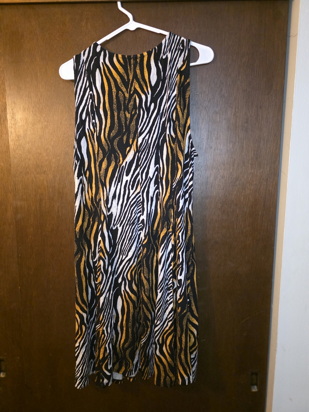 PRIMESE Animal Print V-Neck Sleeveless Dress - Black White Gold - Picture 2 of 4